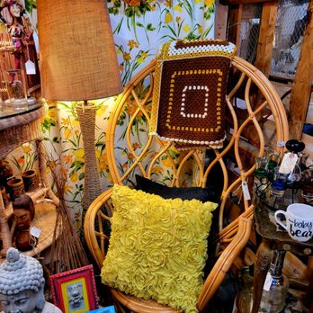 Vintage Roost - Feb 2022: Interior Pic 34 of 40 - Antiques Near Me - Tampa, Florida Vintage Roost - Feb 2022: Interior Pic 34 of 40 - Antiques Near Me - Tampa, Florida