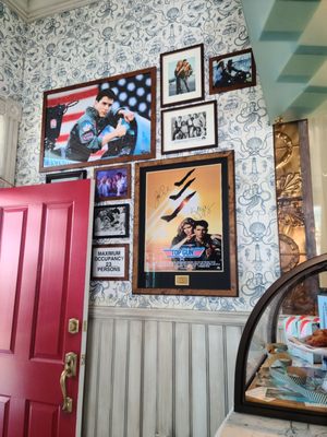 The Famous High Pie at the Top Gun House by null