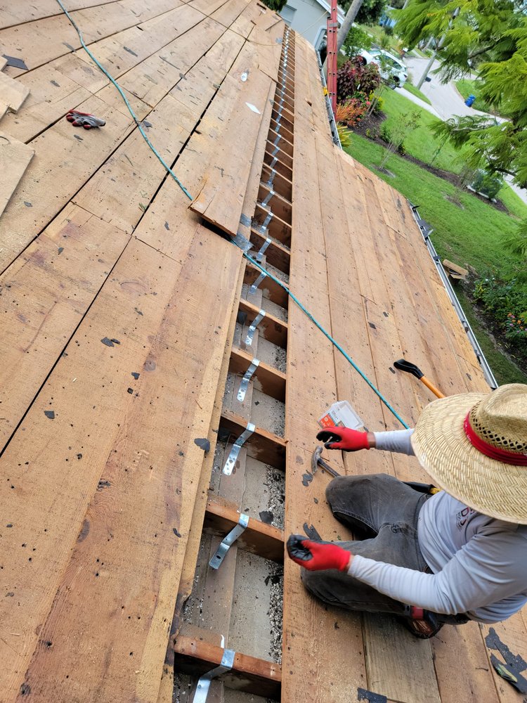 Slide of D&J Roofing and Construction