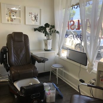 Laura's Nails - New Chairs!! - Nail Salons Near Me - Santa Monica, California