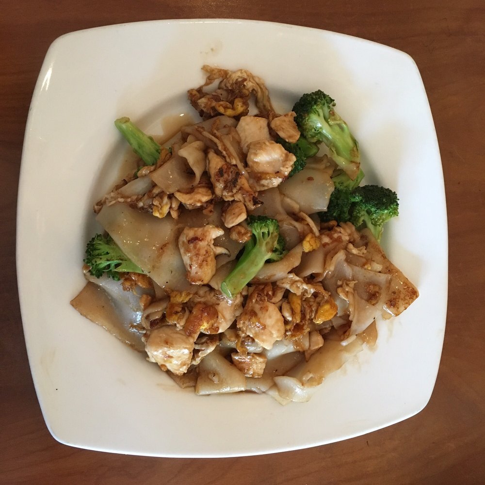 Ben's Noodles and Rice - Pad see-eiw, delicious! - Thai Near Me - Chicago, Illinois