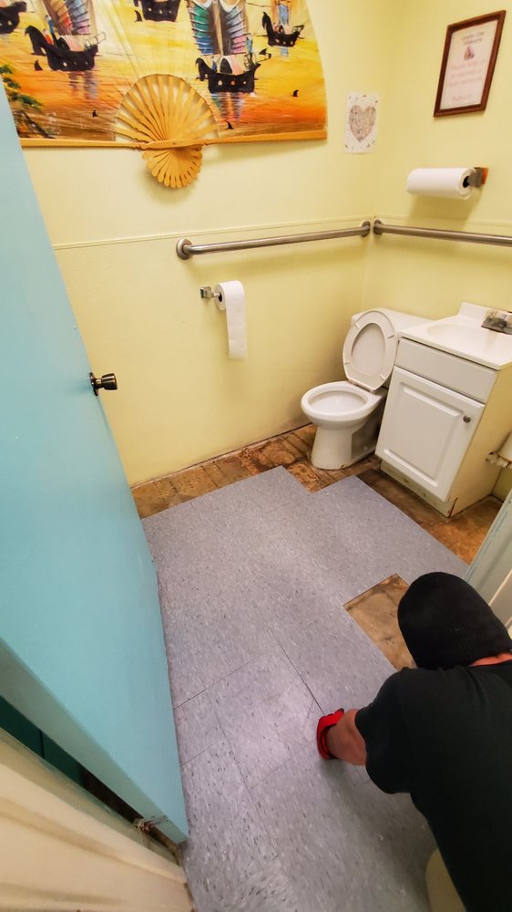 Slide of El Patron Services Construction