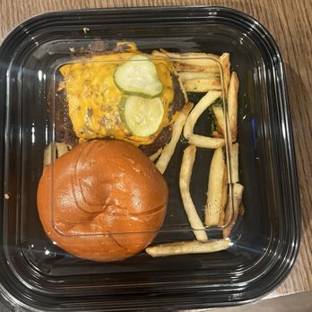Eureka! - Smash burger and fries - American Near Me - Indian Wells, California Eureka! - Smash burger and fries - American Near Me - Indian Wells, California