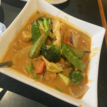Banana Island - Thai Near Me - Daly City, California