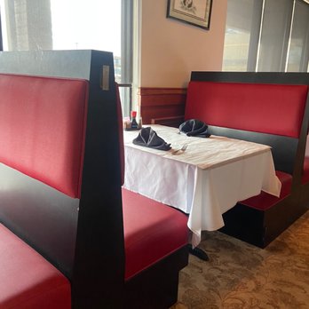 Shanghai Garden - a table and booths in a restaurant - Chinese Near Me - Centennial, Colorado