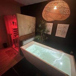 The Salt Room - Sauna and cold Plunge