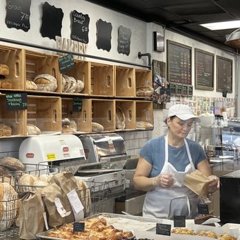 Amazing Breads and Cakes - Bakeries Near Me - Des Plaines, Illinois