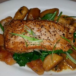 Alberdeen Inn - Salmon with pumpkin gnocchi
