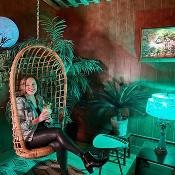 The Hello Hi - Enjoying a drink in the den - Cocktail Bars Near Me - Sioux Falls, South Dakota The Hello Hi - Enjoying a drink in the den - Cocktail Bars Near Me - Sioux Falls, South Dakota