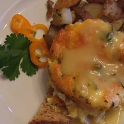 Eagles Nest Inn - 2nd course with wheat toast and egg dishes!
