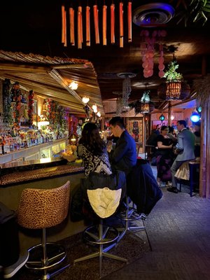 Hala Kahiki Lounge by null