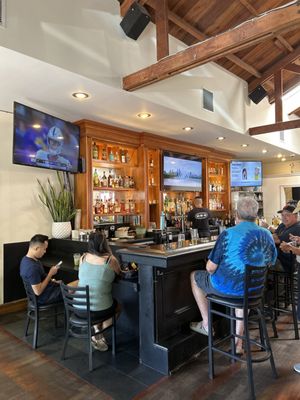 Healdsburg Bar & Grill by null