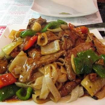 Chi Cafe - Pepper Beef Chow Fun - Hong Kong Style Cafe Near Me - Chicago, Illinois Chi Cafe - Pepper Beef Chow Fun - Hong Kong Style Cafe Near Me - Chicago, Illinois