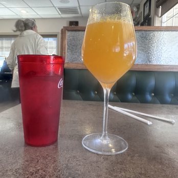 Hi-Lo Cafe - Mimosa - American Near Me - Weed, California Hi-Lo Cafe - Mimosa - American Near Me - Weed, California