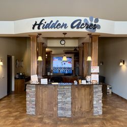 Hidden Acres - Our welcoming lobby