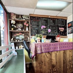 Trendy but Small space - Mostly for take out but there is one table inside and 2 outside.