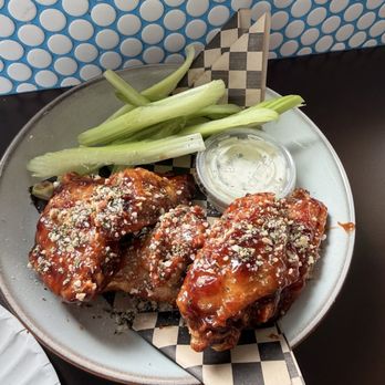 Pizza Supreme Being - 5pc spicy buffalo wings - Pizza Near Me - Sacramento, California Pizza Supreme Being - 5pc spicy buffalo wings - Pizza Near Me - Sacramento, California