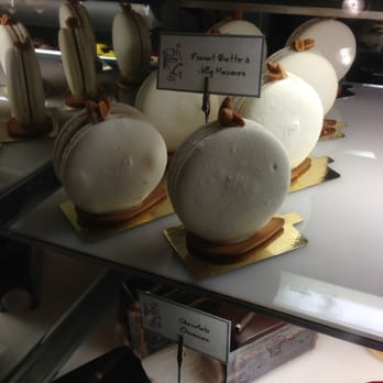 Pierrot Gourmet - Giant pb&j macarons - Coffee & Tea Near Me - Chicago, Illinois Pierrot Gourmet - Giant pb&j macarons - Coffee & Tea Near Me - Chicago, Illinois
