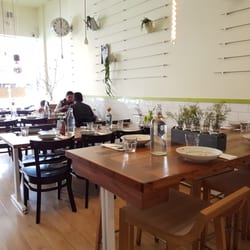 Paradai Thai Restaurant - Interior seating
