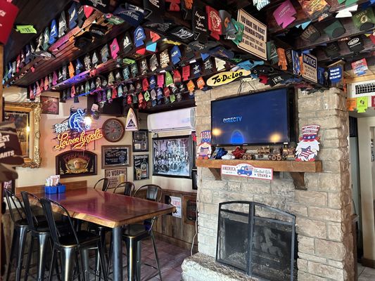 3RD CHUTE BAR & GRILL - Updated October 2024 - 49 Photos & 38 Reviews ...