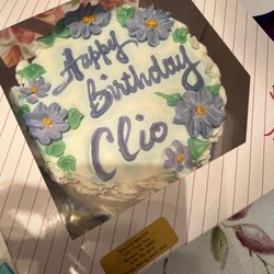 Dalo's Bakery - Got a cake for family friend ^_^ so cute! And delicious