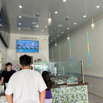 iRoll Ice Cream - Ice Cream & Frozen Yogurt Near Me - North Hollywood, California