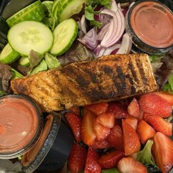 Simone's Kitchen ATL - Strawberry Salmon Salad, no tomatoes