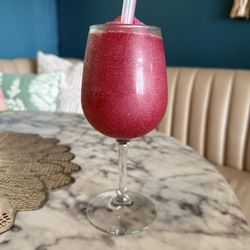 Evolet Eve & Cora Coffee - Wine slushy