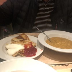Sam & Co - Artsoppa med pannkakor