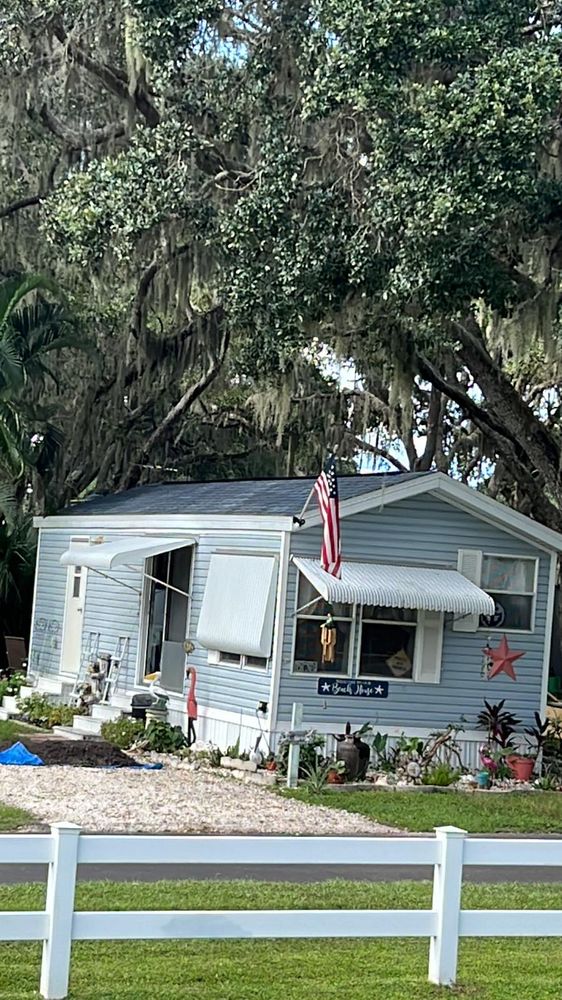 Slide of Parlament Roofing and Construction