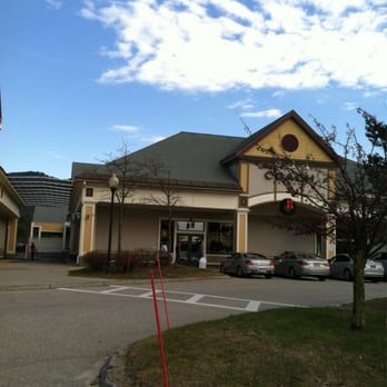Settlers Green - Shopping Centers Near Me - North Conway, New Hampshire