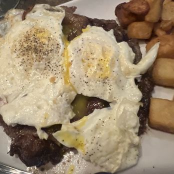 Nose Dive - Steak and Eggs Brunch - Gastropubs Near Me - Greenville, South Carolina