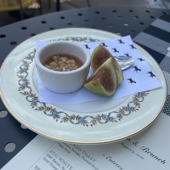 White Dog Cafe - Glen Mills - Fig with honey and hazelnut - American Near Me - Glen Mills, Pennsylvania White Dog Cafe - Glen Mills - Fig with honey and hazelnut - American Near Me - Glen Mills, Pennsylvania