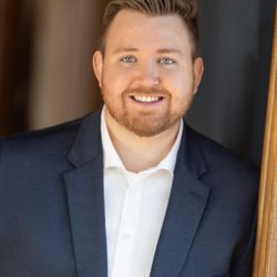 HealthWise Chiropractic - Dr. Dylan Lautt