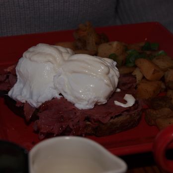 Benedict's La Strata - Benedict Selection.(keepsmilingphoto.com) - Breakfast & Brunch Near Me - Crystal Lake, Illinois