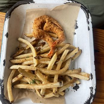 TLC Austin - Fried shrimp with fries  More fries than shrimp. You are paying for the portion of the fries, not the shrimp. - American Near Me - Austin, Texas