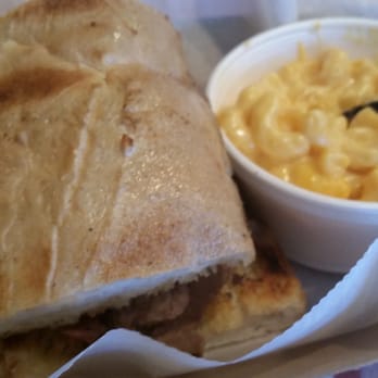 Marshall's Bodacious Bbq - Tri tip combo sandwich with macaroni and cheese - Barbeque Near Me - Ventura, California