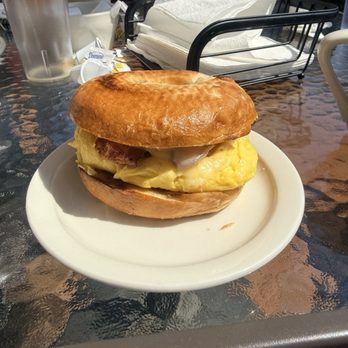 That Little Place On Main - Diners Near Me - Little Falls, New York