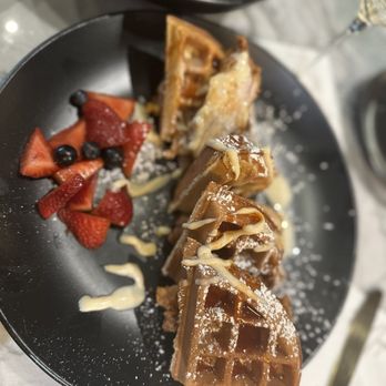 32 North - Chix & Waffles (Baileys) - Breakfast & Brunch Near Me - Valley Stream, New York