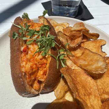 Station Craft - Curry lobster roll - Burgers Near Me - Dana Point, California