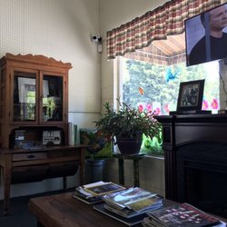 Fincher Tim Auto Repair - The waiting area