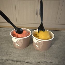 iSwii Gelato - Strawberry and mango sorbet