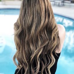 Hello Gorgeous Beauty Bar