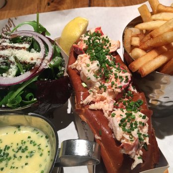 Burger & Lobster - Lobster roll, £25 - American Near Me - Mayfair, XGL