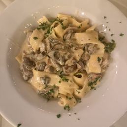 Pappardelle Funghi e Salsiccia Pappardelle Funghi e Salsiccia Pappardelle Funghi e Salsiccia Pappardelle Funghi e Salsiccia
