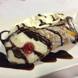 Italia di Filippo - Cannolo siciliano.