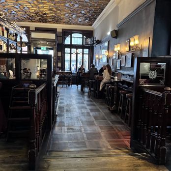 The Last Drop - Inside - Pubs Near Me - Edinburgh, EDH