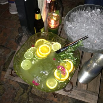 Broken Shaker - Delicious punch bowl with a kick to it - Cocktail Bars Near Me - Miami Beach, Florida