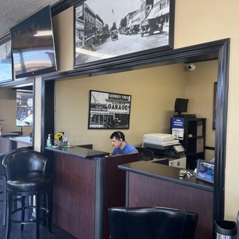 Bobby Grich - Reception area - Alex was very helpful! - Auto Repair Near Me - Orange, California Bobby Grich - Reception area - Alex was very helpful! - Auto Repair Near Me - Orange, California