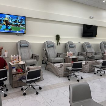 VIP NAILS & BAR - Plenty of massage chairs - Nail Salons Near Me - Denham Springs, Louisiana VIP NAILS & BAR - Plenty of massage chairs - Nail Salons Near Me - Denham Springs, Louisiana